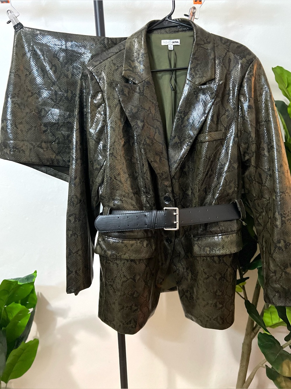 Fashion Nova 1X Olive Snakeskin Faux Leather Blazer Shorts Belted Set